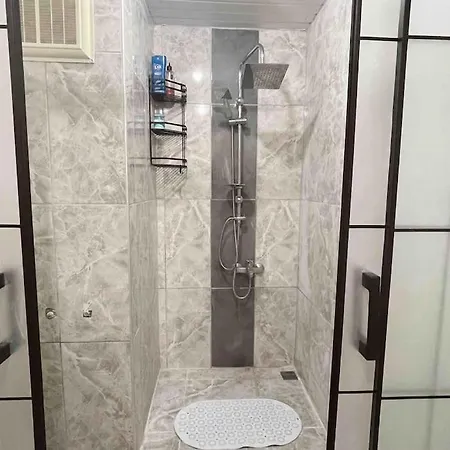 Cozy 2+1 With Big Pool , 150m From Sea. Appartement