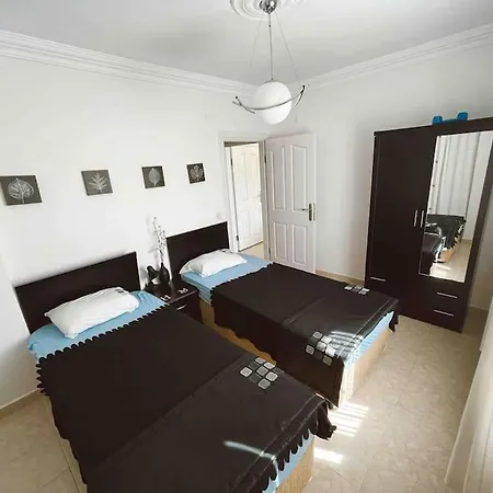 Cozy 2+1 With Big Pool , 150m From Sea. 알란야